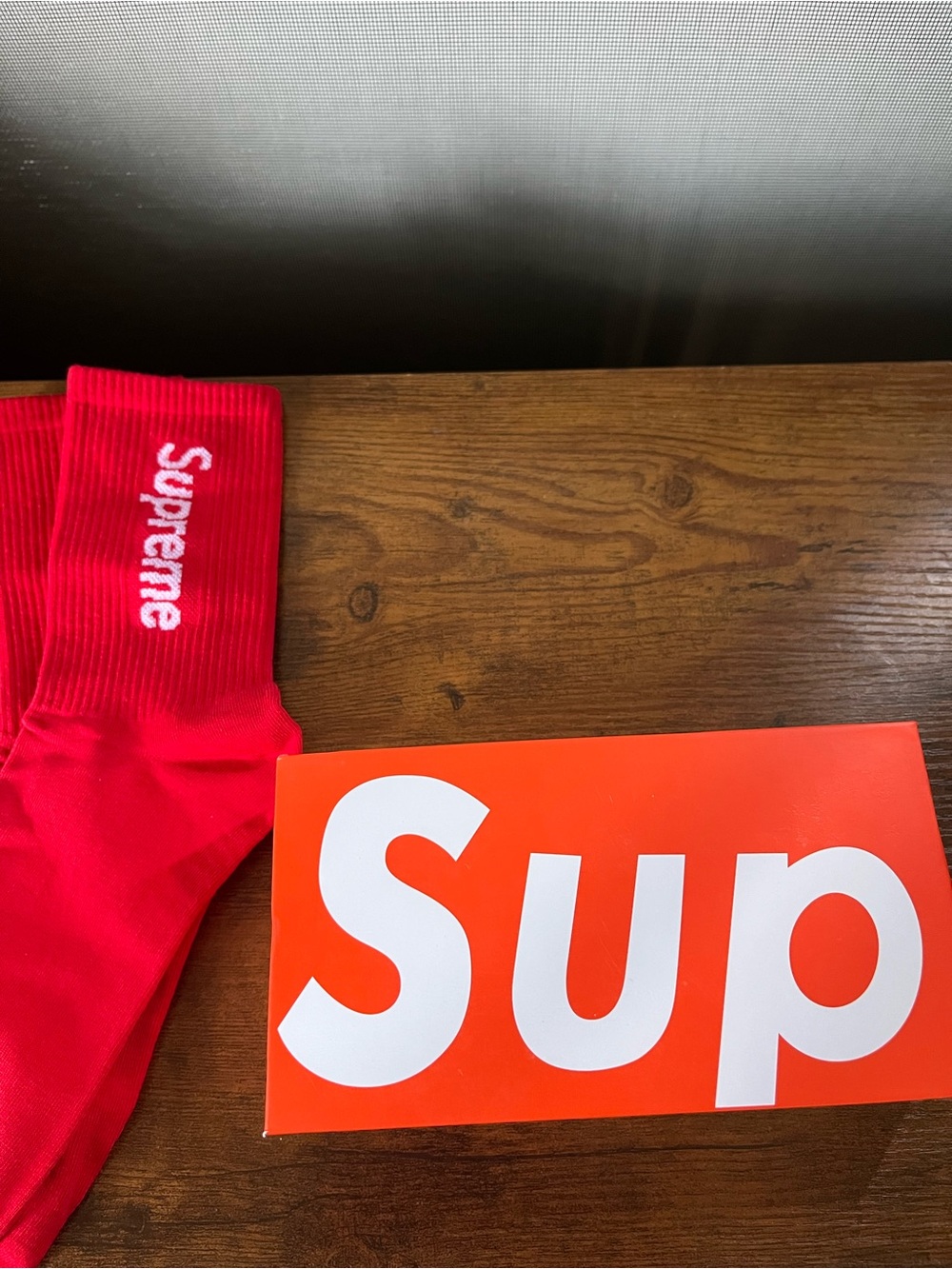 Supreme x Hanes Crew Socks with Logo - 3pack